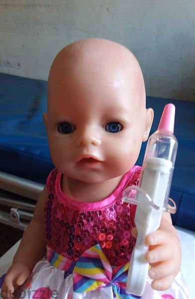 BABY BORN GIRL ZAPF BIG as new toy has a DRINK WET system=20$ 3