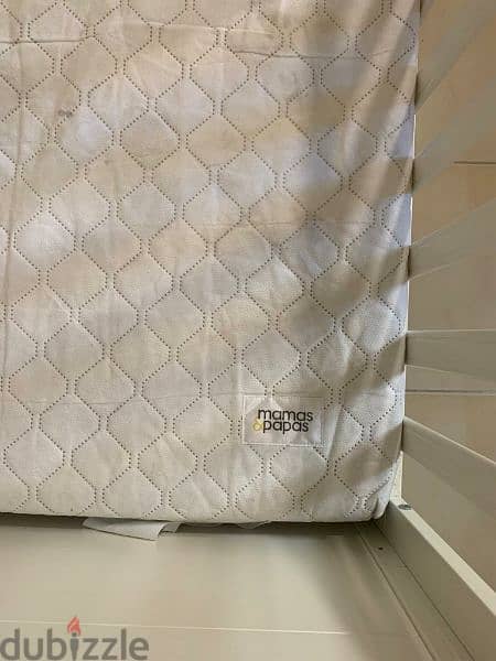 MAMAS & PAPAS WHITE CRIB WITH ORIGINAL MAMAS AND PAPAS MATTRESS 3