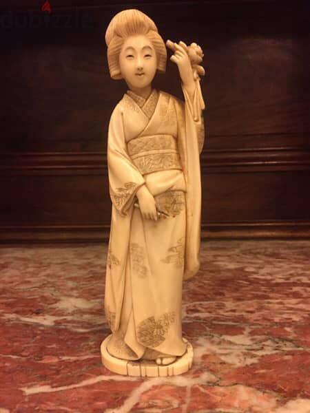 antique Meiji period Geisha statue signed 4