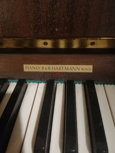بيانو صنع الماني ٣ دعسات صوت نقي للعذف والتدريب ممتاز جدا piano 1