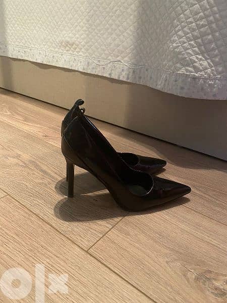 charles & keith black pump 0