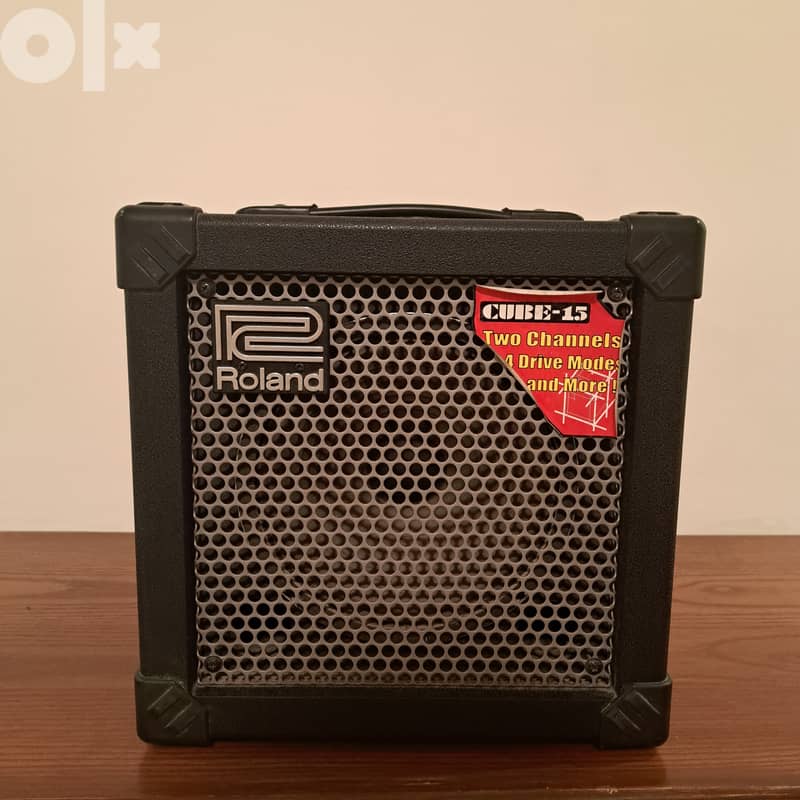 Roland Cube 15 Electric Guitar Amp 2