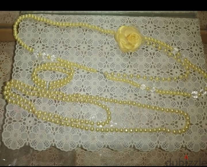 necklace long yellow colour with flower brooch and bracelet 4