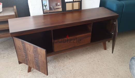 Tv cabinet.        طاولة تلفزيون موبيليا