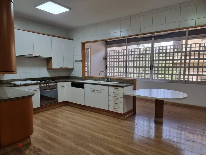 L10317 - Spacious Deluxe Apartment For Sale In Achrafieh Sursock 7