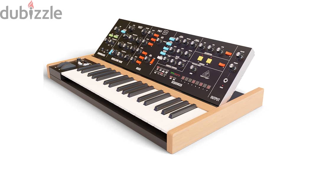 Behringer Poly D Synthesizer 4