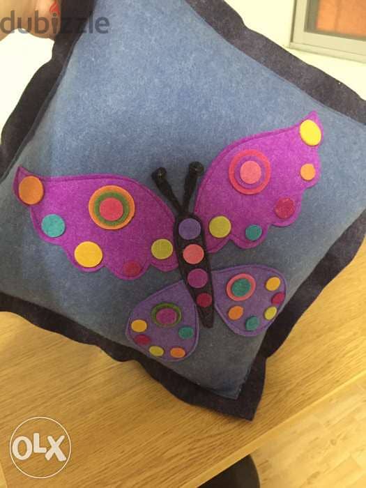 Butterfly pillow. مخدة 1