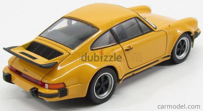 Porsche 911 Turbo (1974) diecast car model 1:24. 1