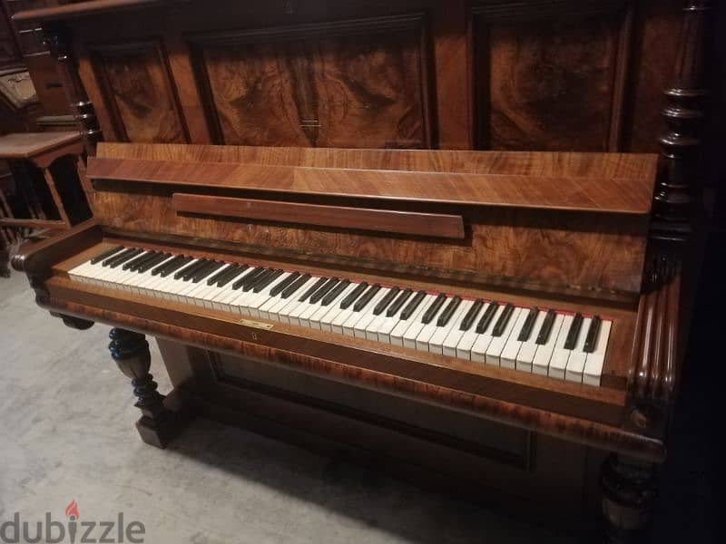 بيانو فخر الصناعة الالمانية خشب جوز رائع للعذف وتدريب خارق نظافة piano 1