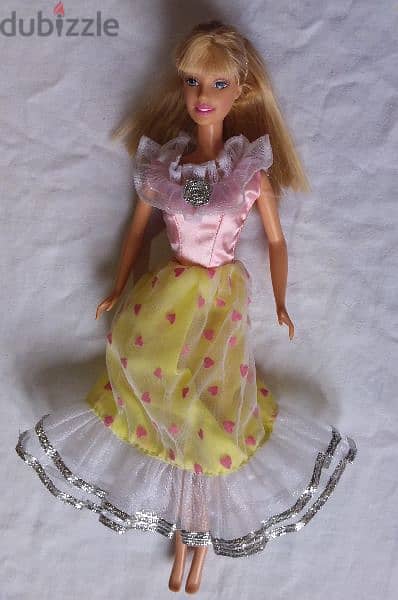 PRETTY FLOWERS Barbie Vintage Mattel dressed great doll 1999 bend legs 1