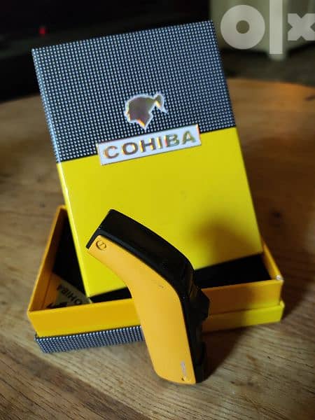 COHIBA CIGAR CUTTER & LIGHTER 3