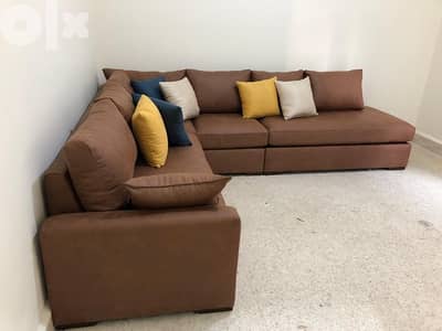 high quality almost new L shape living room