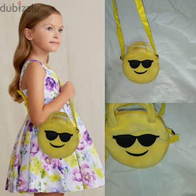 girl crossbag emoji