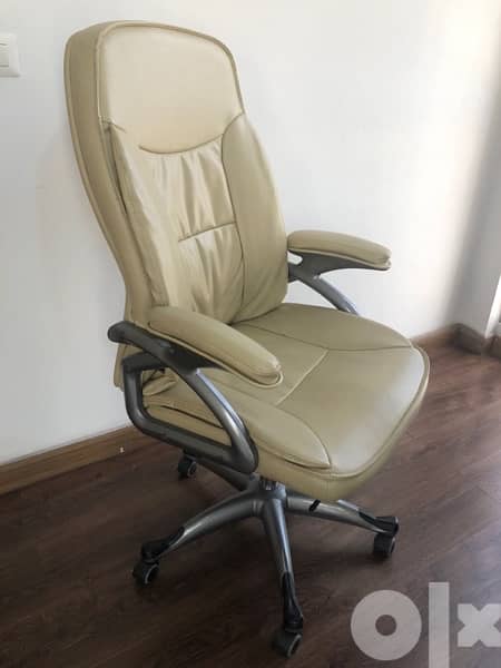 Office chair premium leather 1