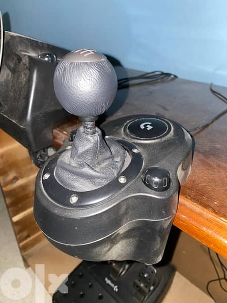 Logitech Driving Force G29 Racing Wheel w/Pedals + Shifter 0