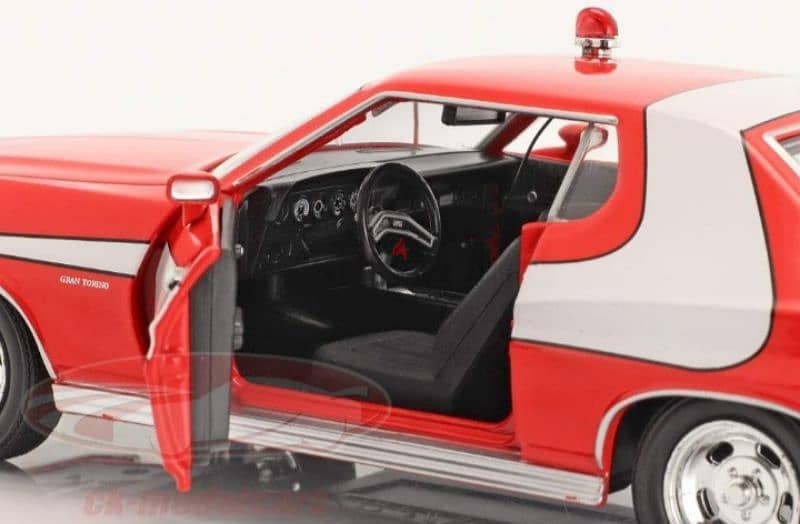 Ford Gran Torino (TV Series Starsky and Hutch) diecast car model 1:24. 3