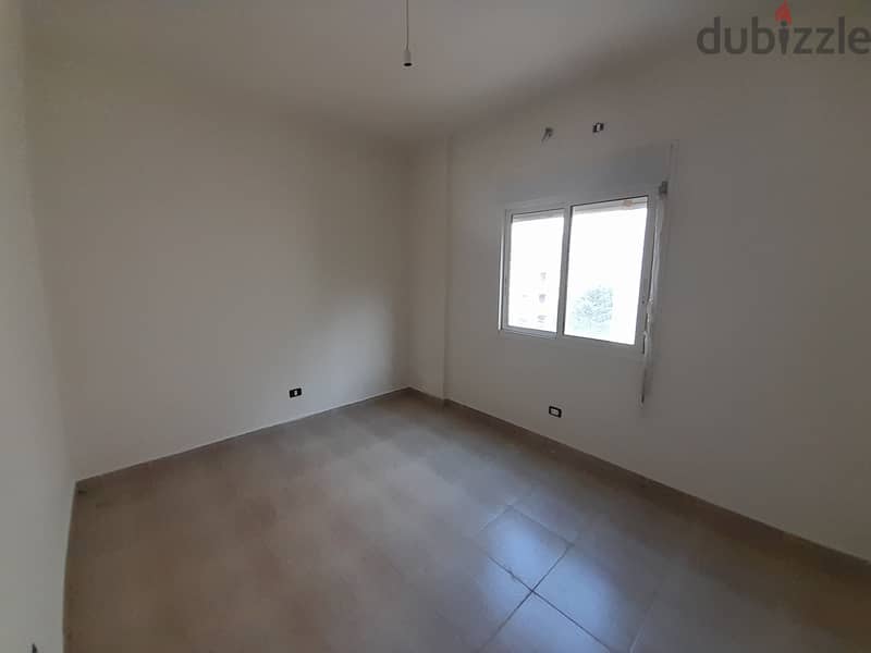 140 SQM Apartment in Tilal Ain Saadeh, Metn with Open Mountain View 5