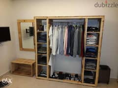 Closet wood and long banch with mirror خزانة مع بنك ومراية