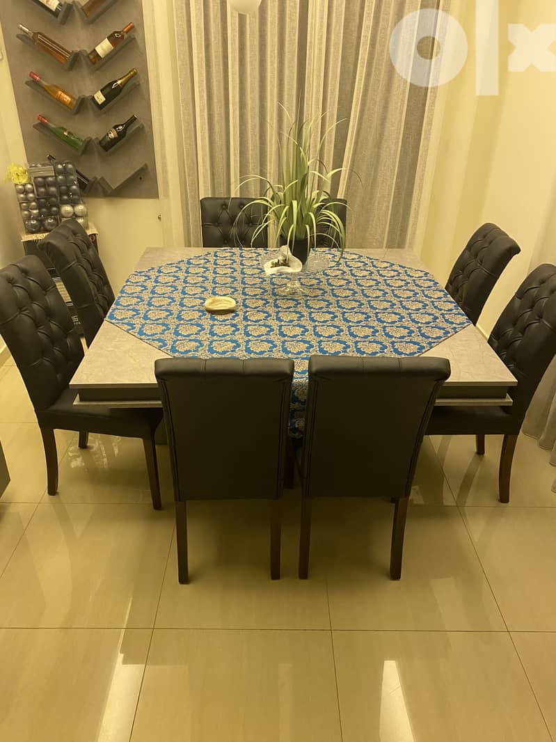 Dining Room - Very Good Condition 1