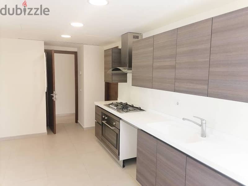 280 SQM apartment for Sale in Achrafieh! REF#SI80131 4