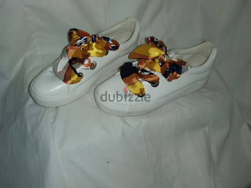 shoes white with satin ribbon 39.40 only  1=7$ or 3=15$ 3