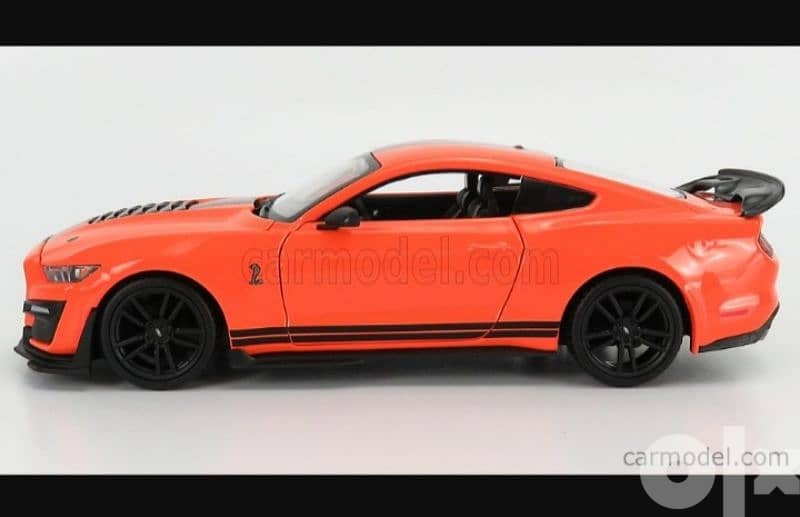 Ford Mustang GT (2020) diecast car model 1:24. 1
