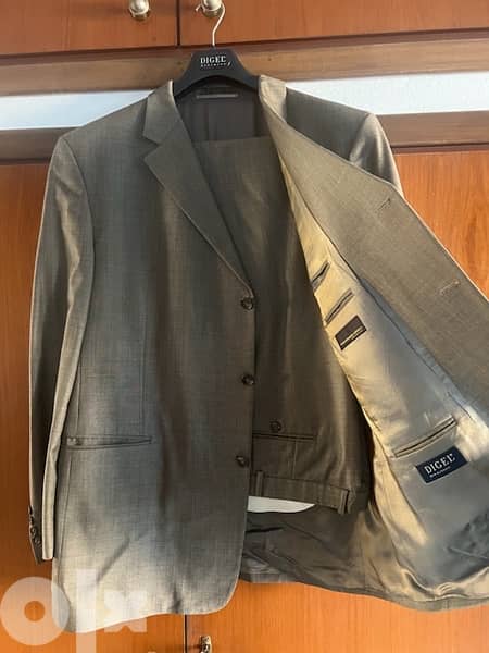 A suit for 100$ 0