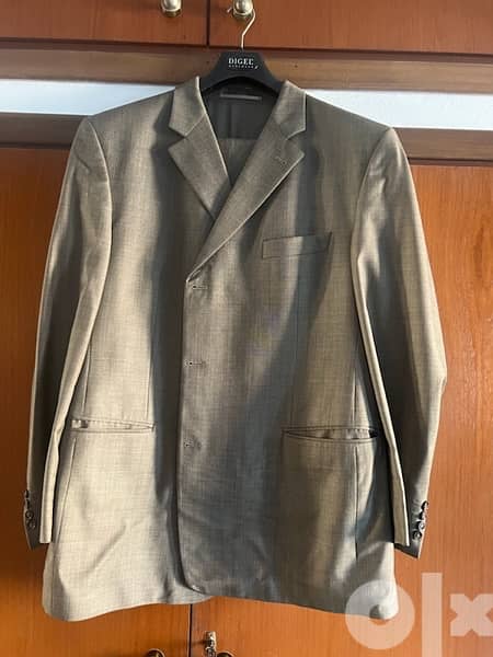 A suit for 100$ 2