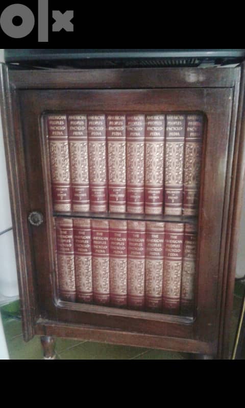 Buffet/Display Cabinet 2