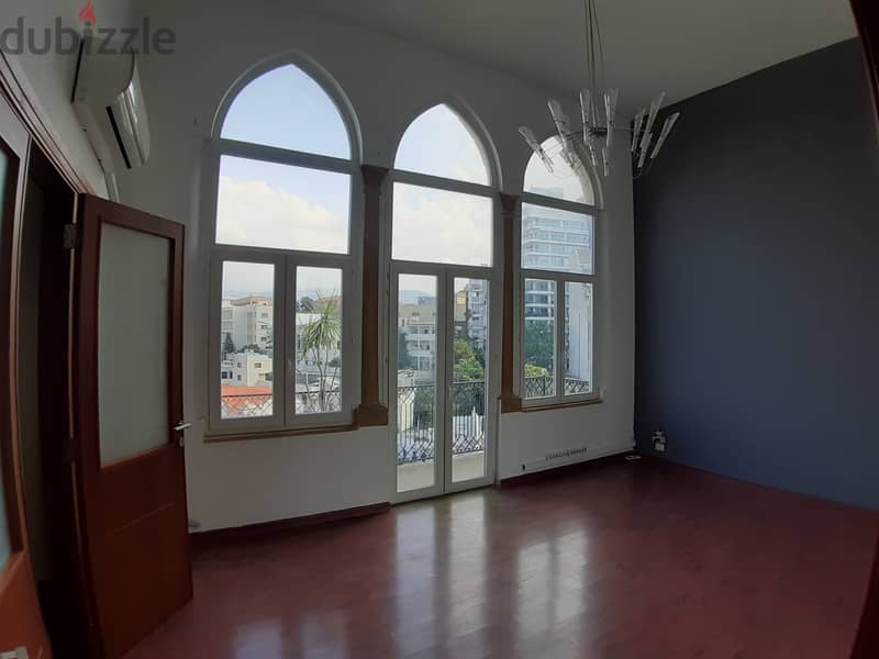 Duplex Office For Rent in Achrafieh مكتب دوبلكس للإيجار في الأشرفية 1