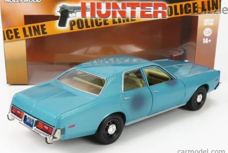 '77 Plymouth Fury ( The TV Series Hunter) diecast car model 1:24. 2