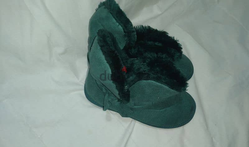 shoes green emerald ankle boots 38.39. 40 fur  1=7$ or 3=15$ 1