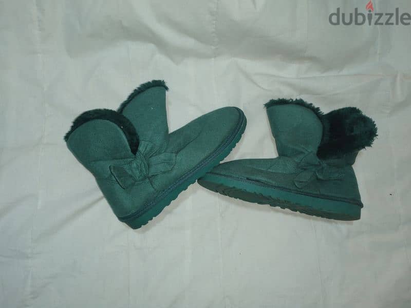 shoes green emerald ankle boots 38.39. 40 fur  1=7$ or 3=15$ 4