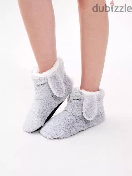 slippers boots grey bunny rabbit fits all sizes  1=7$ or 3=15$ 1