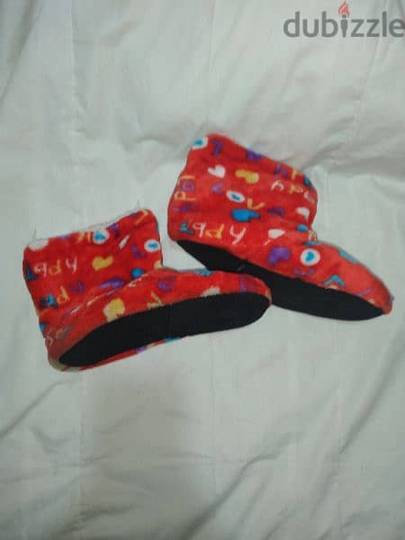 shoes pantoufle 2 colours available fits all sizes 1=7$ or 3=15$ 6