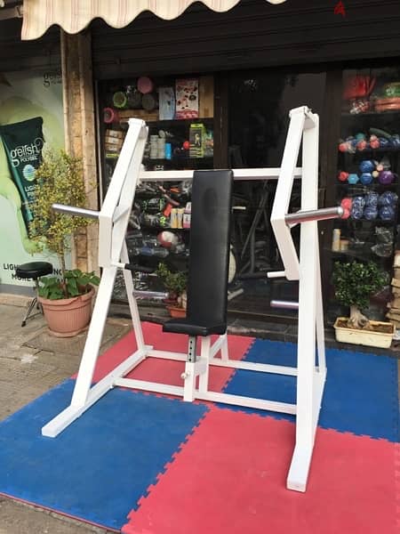 chest press hummer like new we have also all sports equipment 1