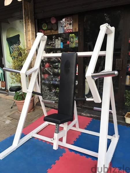 chest press hummer like new we have also all sports equipment 3