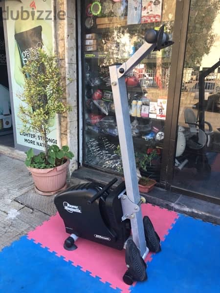 rowing machine like new made in taiwan heavy duty very good quality 1