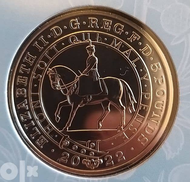5 pounds brilliant uncirculated coin 2022 Queen Elizabeth II عملة 2