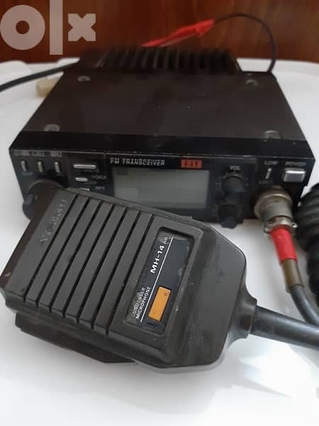 Walkie-Talkie Base Yaesu FT-212RH FM Transceiver   جهاز لاسلكي ياباني 2