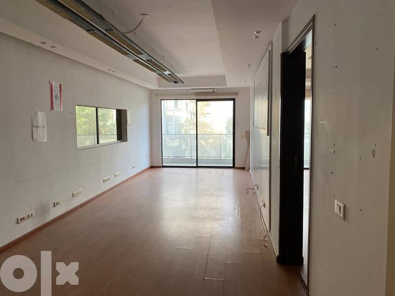 L10473- A 90 SQM Office For Rent In Ain al-Mraiseh 1