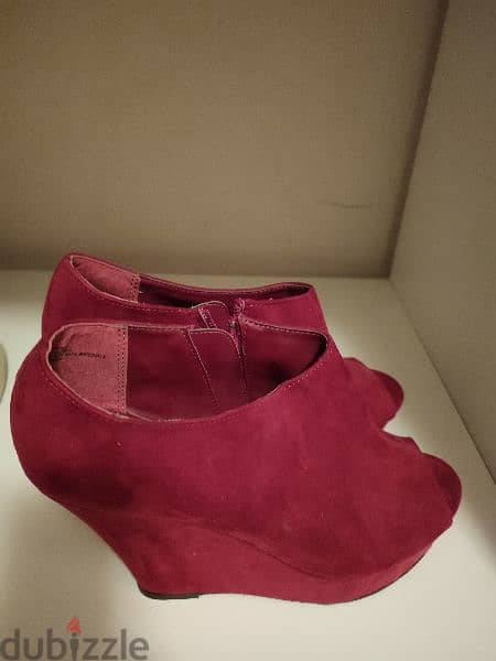 burgundy shoes, size 38, barely worn. 2