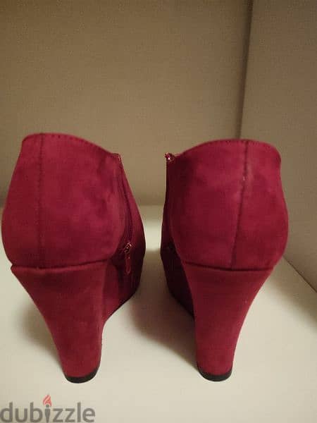 burgundy shoes, size 38, barely worn. 3