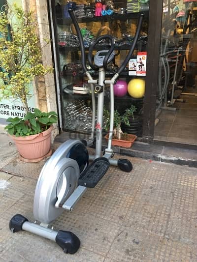 elliptical iron body like new heavy duty very good quality