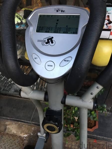 elliptical iron body like new heavy duty very good quality 3