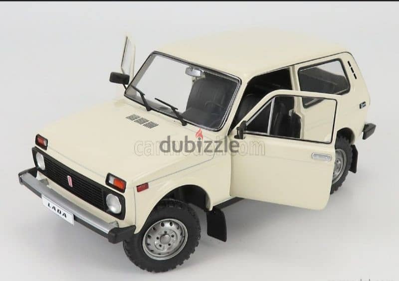 Lada Niva ('80) diecast car model 1;18. 5