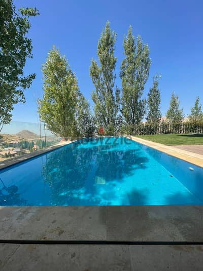 Villa for sale in Kfardebian Faraya فيلا مفروشة بالكامل للبيع في فاريا