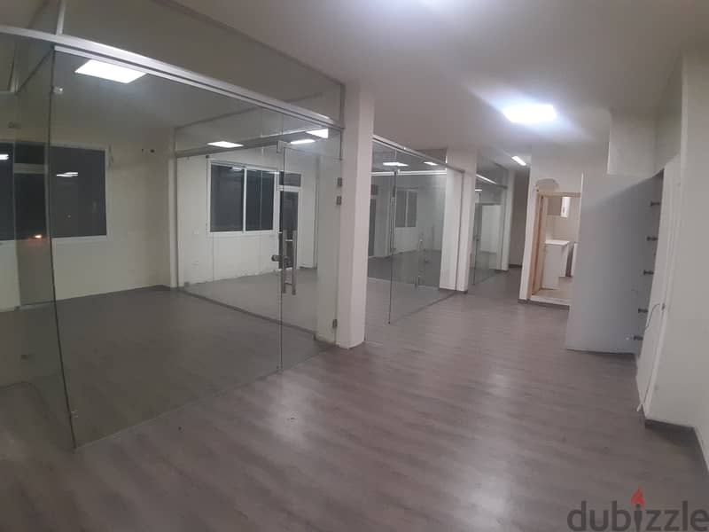 Office for rent in Charle Malek مكتب للأجار في شارل مالك 6