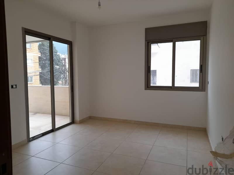 RWK206JA -  Deluxe Apartment For sale in Kfarhbab 2