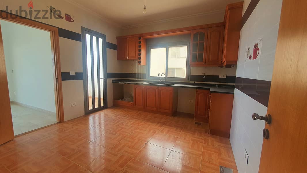 RWK222JA -  Apartment For Sale in Kfarhbab  - شقة للبيع في كفرحباب 5